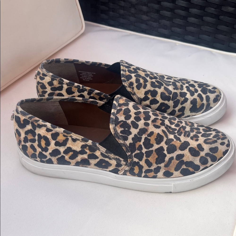 Steve Madden Animal Print Slip-On Shoes - Picture 4 of 7
